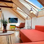 Scenic Escape - Loft 33 *