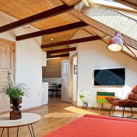 Scenic Escape - Loft 33