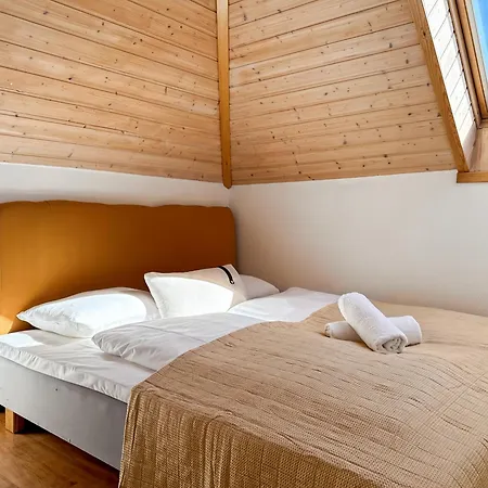 Apartment Scenic Escape - Loft 33 *