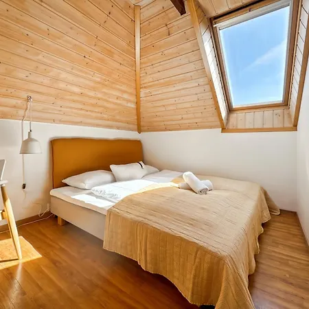 Scenic Escape - Loft 33 *