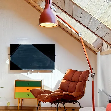 Scenic Escape - Loft 33 아파트