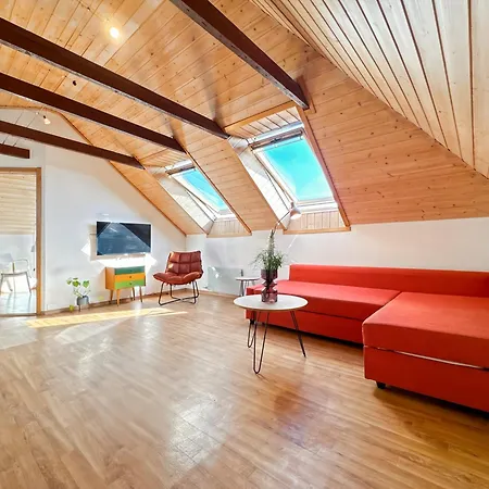 Scenic Escape - Loft 33 아파트